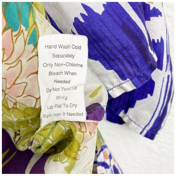 CAbi Poetry Silk Floral Print Tunic Size Medium‎ - Picture 12 of 12